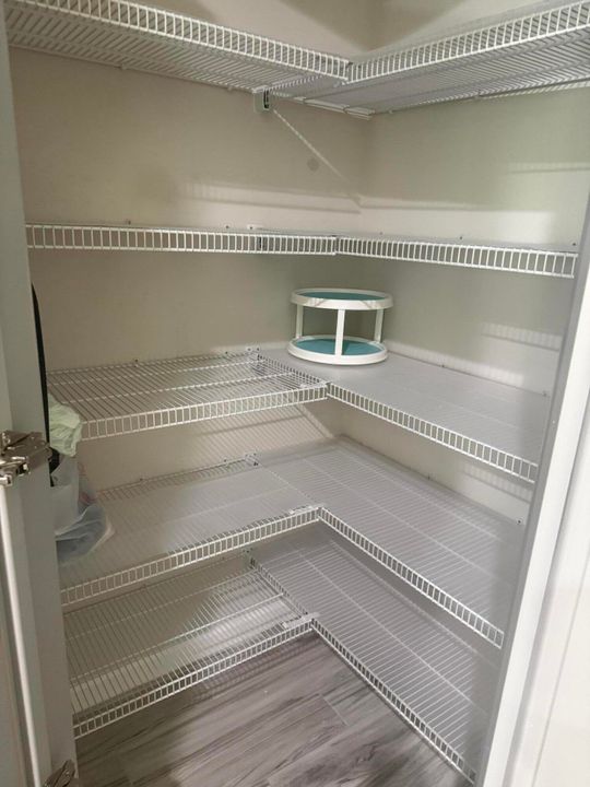 En Venta: $470,000 (4 camas, 2 baños, 2220 Pies cuadrados)