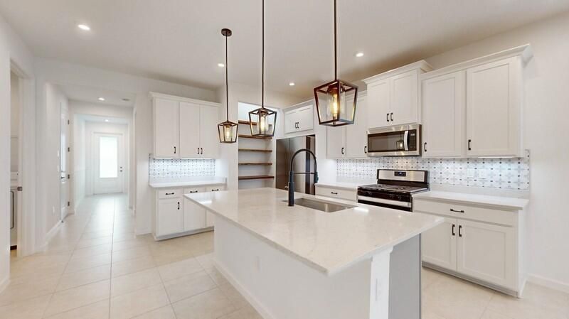 En Venta: $465,000 (4 camas, 3 baños, 1998 Pies cuadrados)