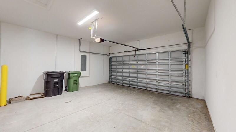 En Venta: $465,000 (4 camas, 3 baños, 1998 Pies cuadrados)