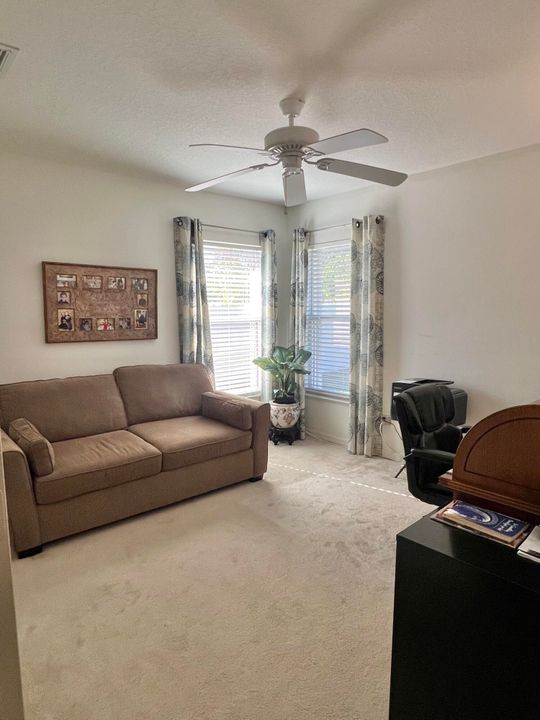 En Venta: $374,900 (3 camas, 2 baños, 1678 Pies cuadrados)