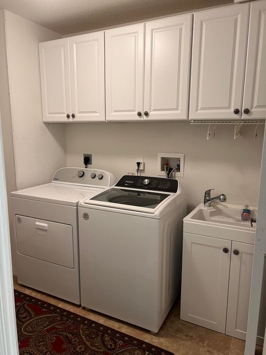 En Venta: $374,900 (3 camas, 2 baños, 1678 Pies cuadrados)