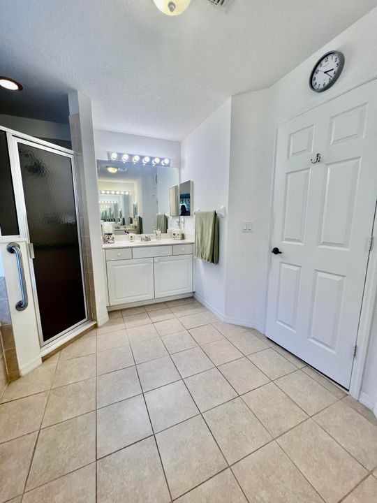 En Venta: $374,900 (3 camas, 2 baños, 1678 Pies cuadrados)