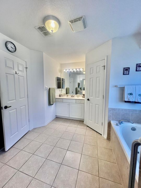 En Venta: $374,900 (3 camas, 2 baños, 1678 Pies cuadrados)