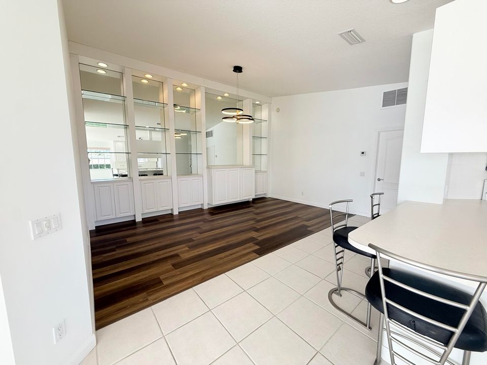 For Rent: $3,250 (2 beds, 2 baths, 1680 Square Feet)