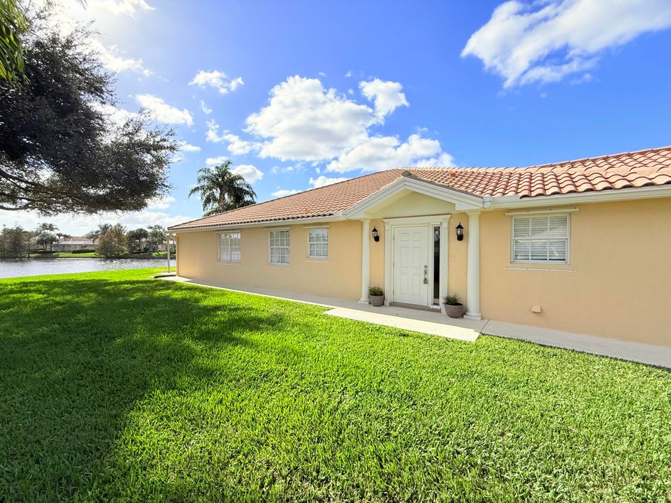 For Rent: $3,250 (2 beds, 2 baths, 1680 Square Feet)