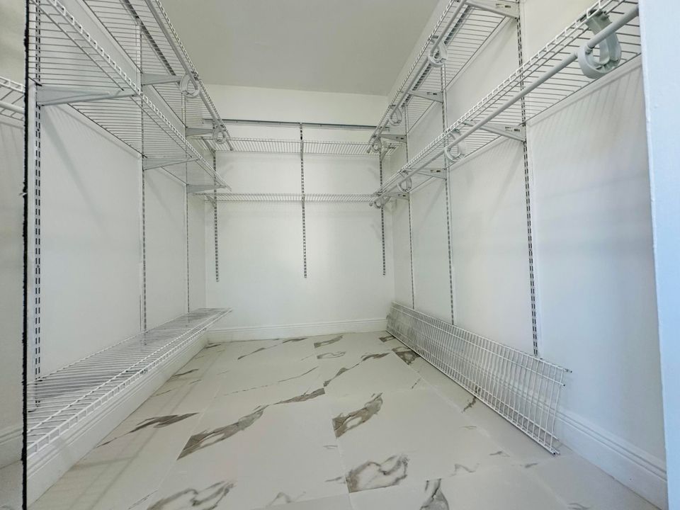 For Sale: $260,000 (3 beds, 2 baths, 1462 Square Feet)