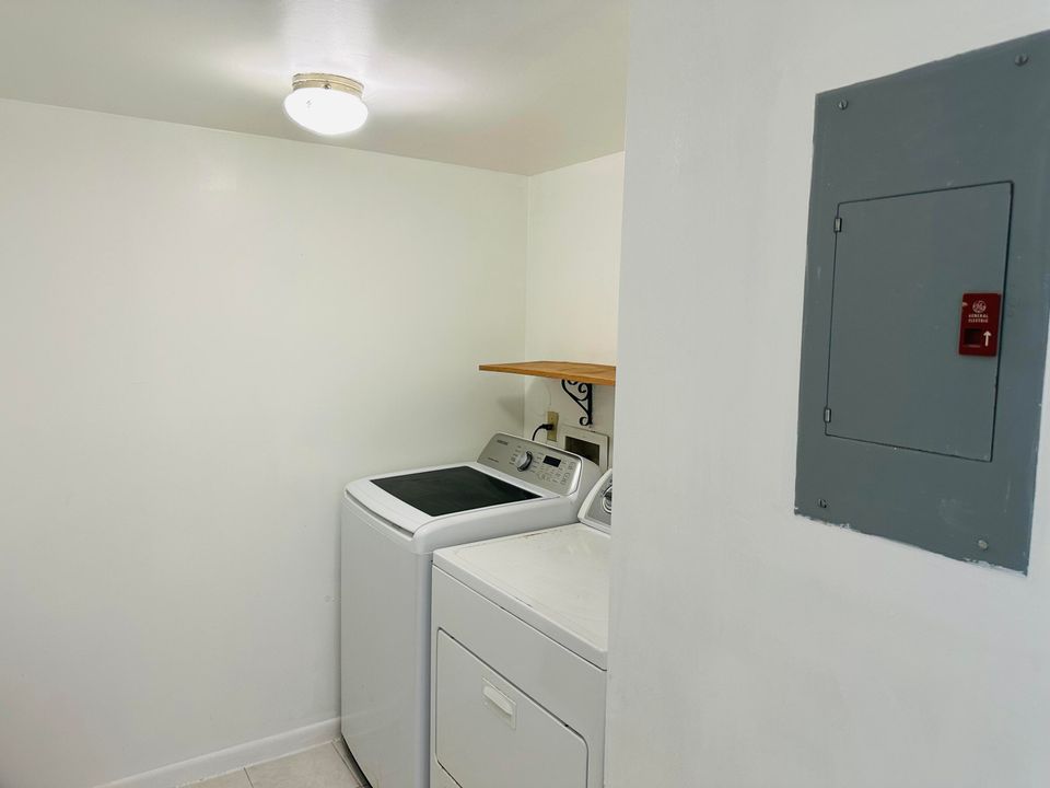 For Sale: $260,000 (3 beds, 2 baths, 1462 Square Feet)