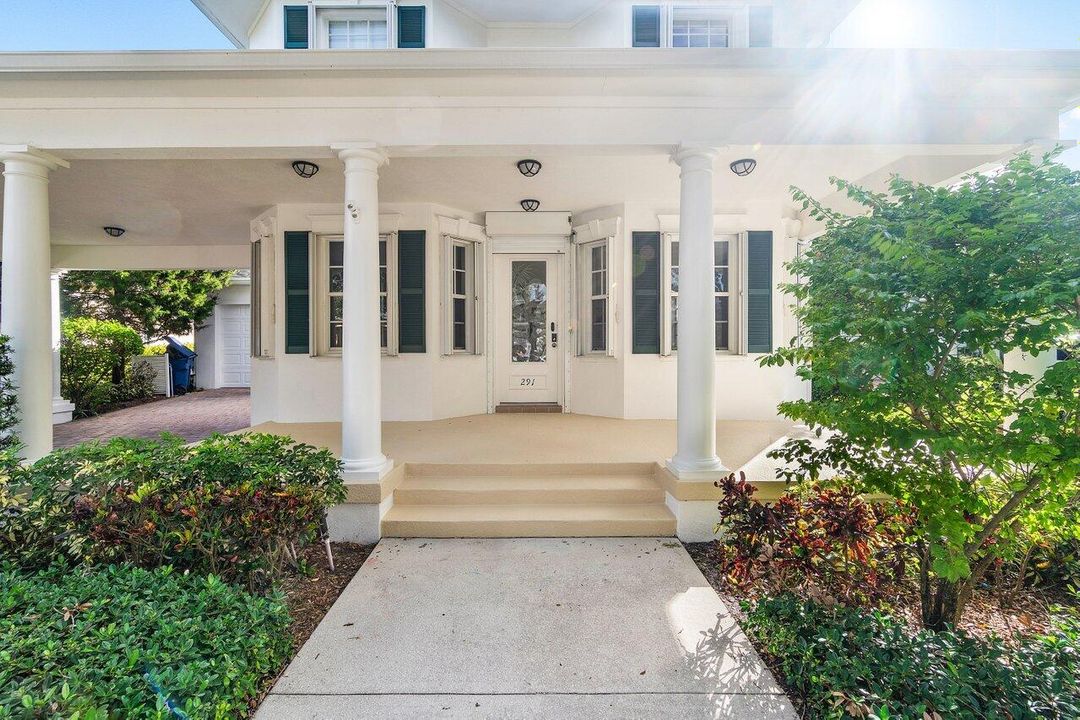 For Sale: $1,399,000 (4 beds, 3 baths, 2837 Square Feet)