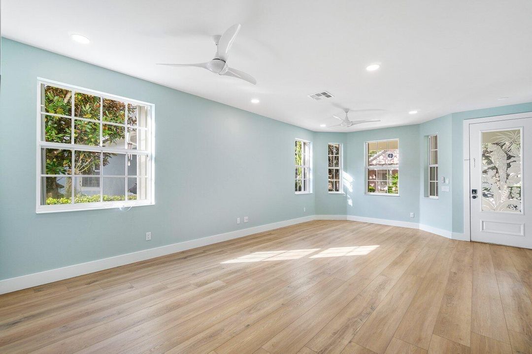 For Sale: $1,399,000 (4 beds, 3 baths, 2837 Square Feet)