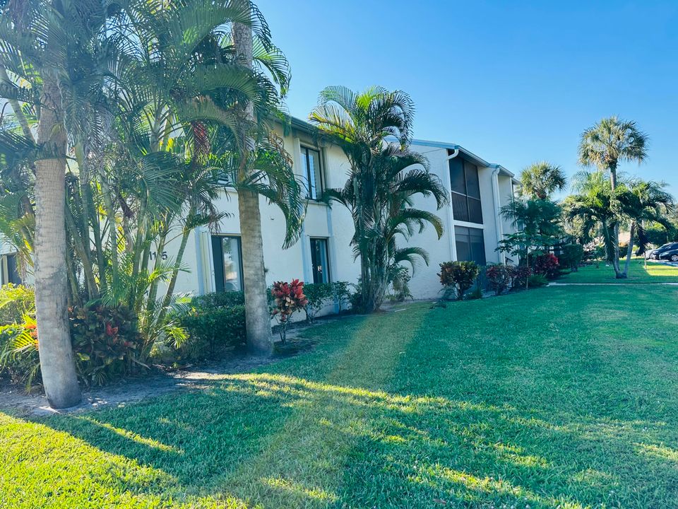 For Sale: $260,000 (3 beds, 2 baths, 1462 Square Feet)