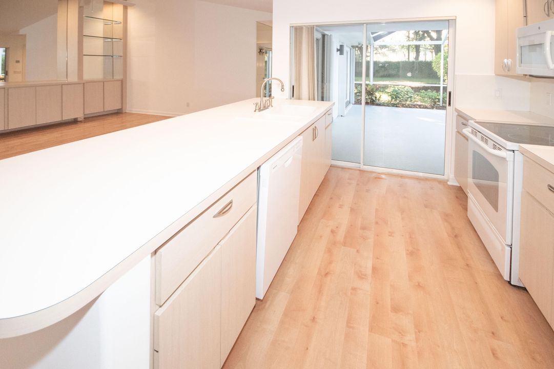 For Sale: $379,000 (2 beds, 2 baths, 1152 Square Feet)