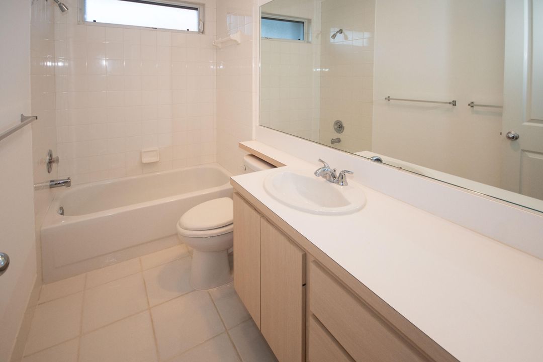 For Sale: $379,000 (2 beds, 2 baths, 1152 Square Feet)