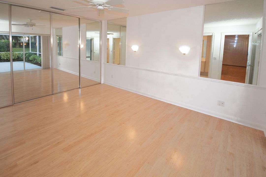 For Sale: $379,000 (2 beds, 2 baths, 1152 Square Feet)