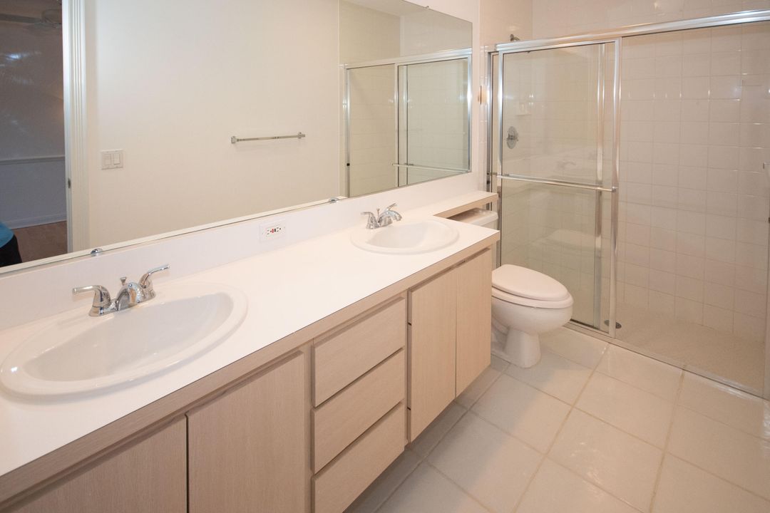 For Sale: $379,000 (2 beds, 2 baths, 1152 Square Feet)