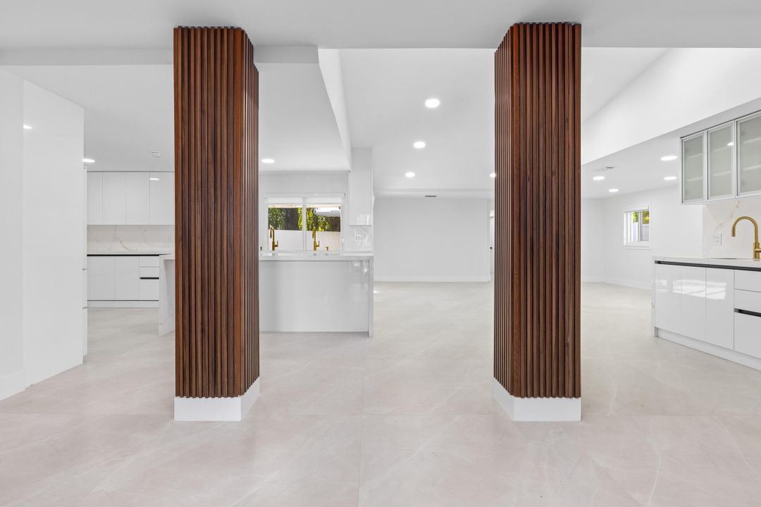 En Venta: $2,750,000 (7 camas, 5 baños, 6000 Pies cuadrados)