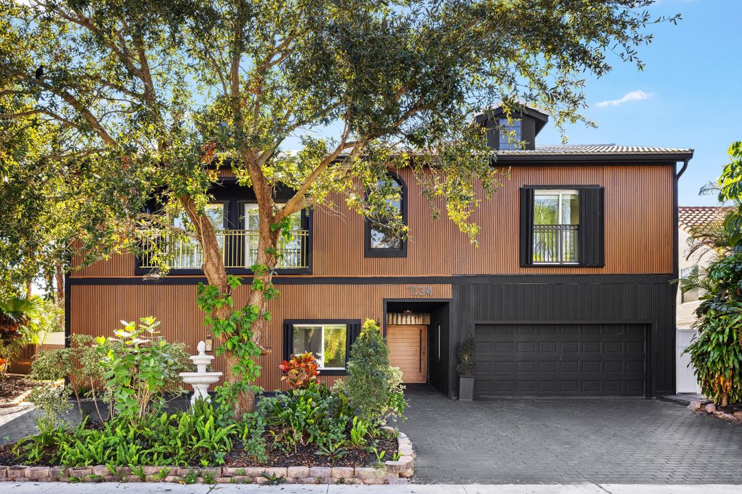 En Venta: $2,750,000 (7 camas, 5 baños, 6000 Pies cuadrados)