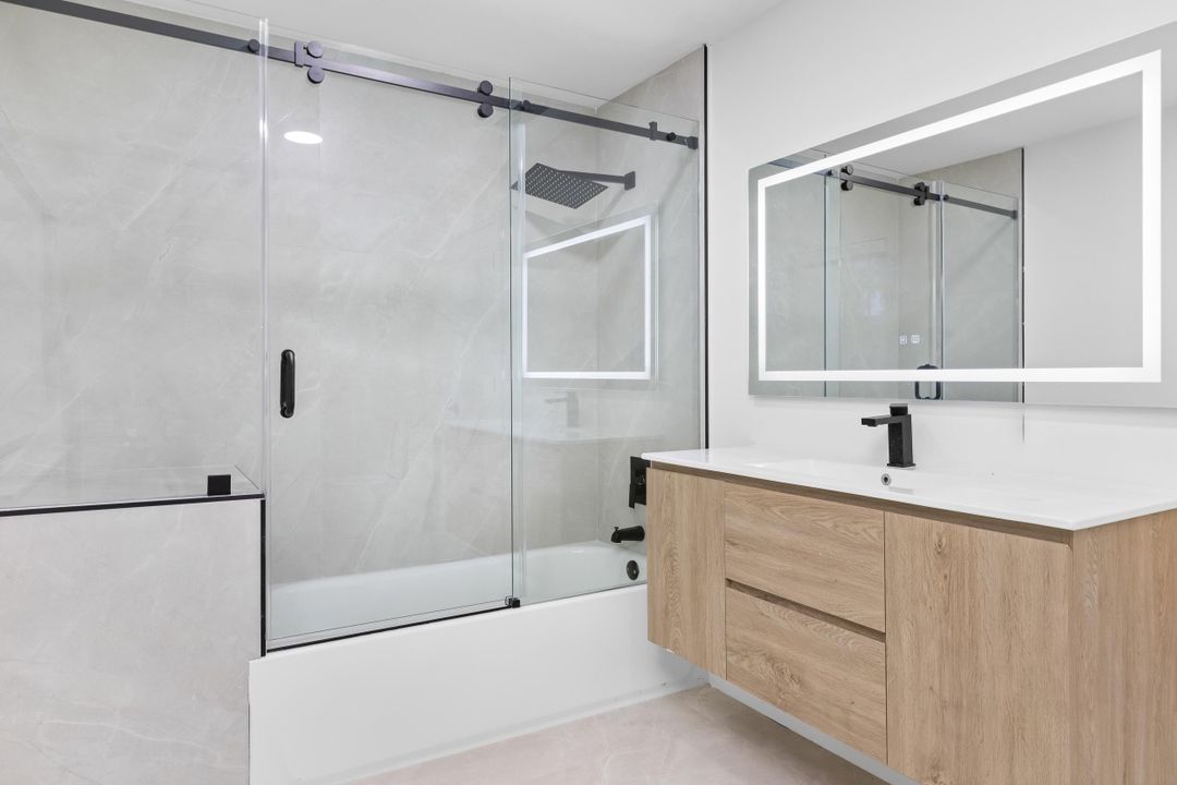 En Venta: $2,750,000 (7 camas, 5 baños, 6000 Pies cuadrados)