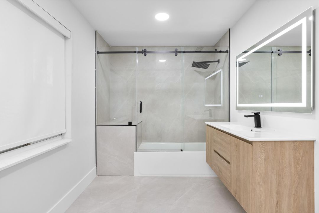 En Venta: $2,750,000 (7 camas, 5 baños, 6000 Pies cuadrados)