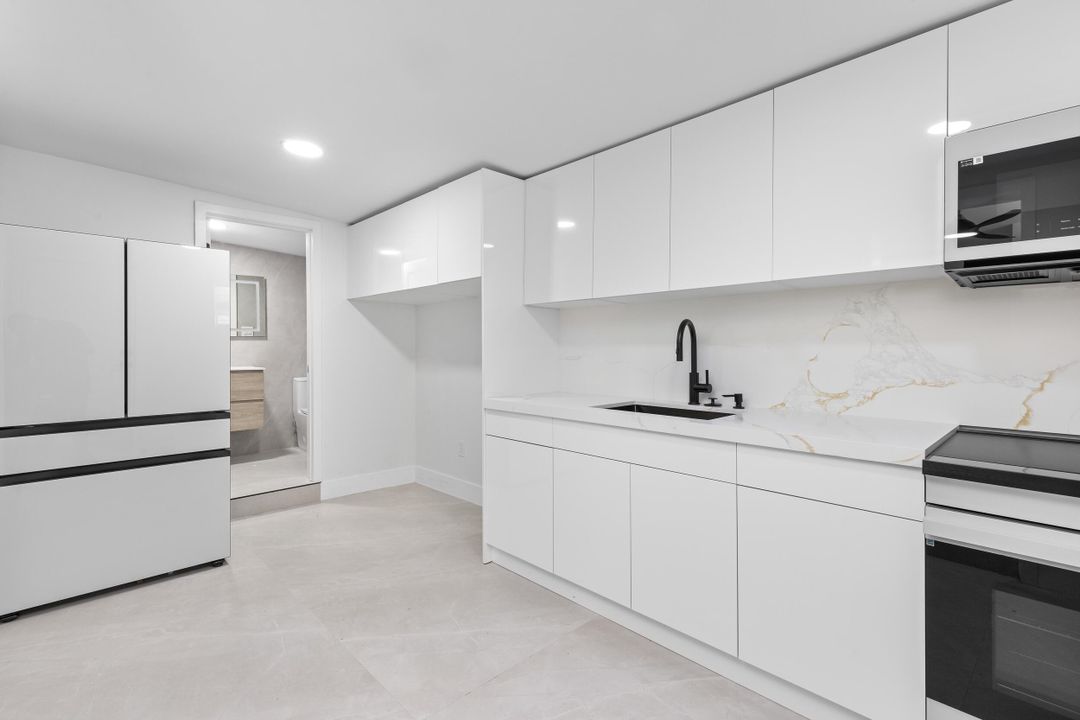 En Venta: $2,750,000 (7 camas, 5 baños, 6000 Pies cuadrados)