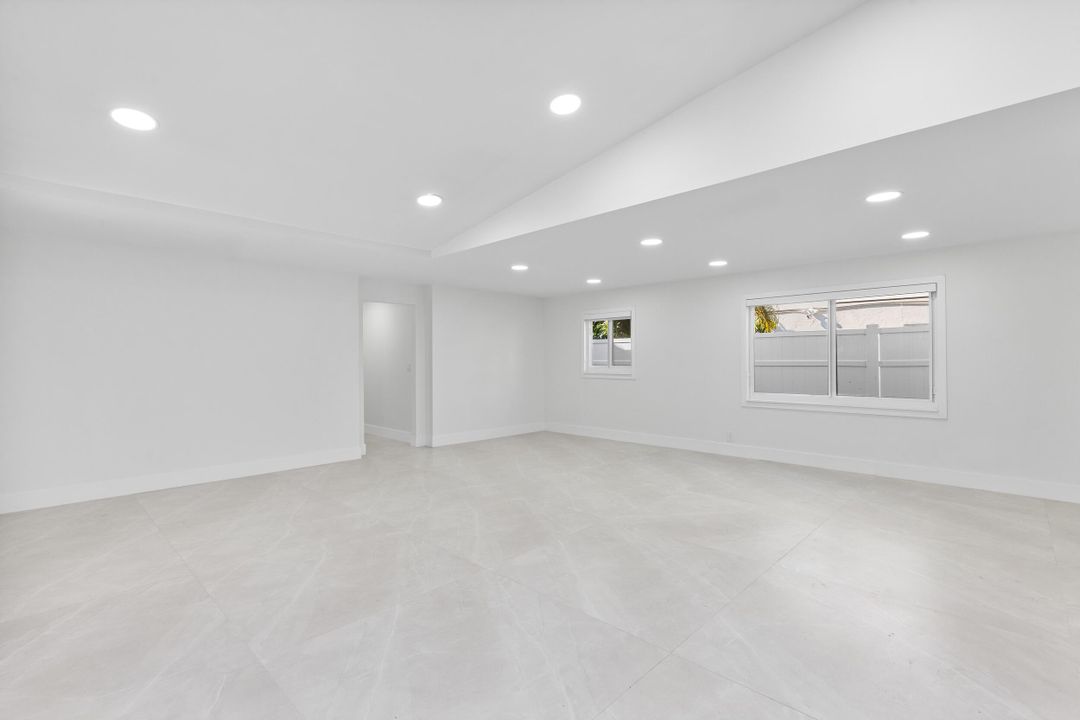 En Venta: $2,750,000 (7 camas, 5 baños, 6000 Pies cuadrados)