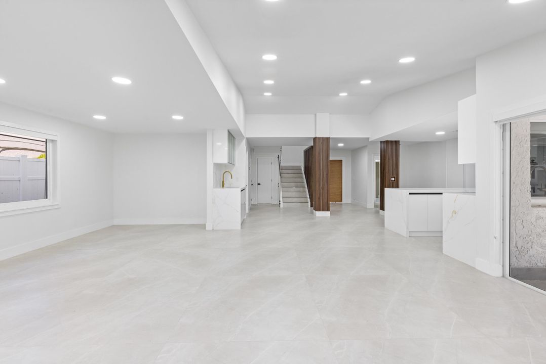 En Venta: $2,750,000 (7 camas, 5 baños, 6000 Pies cuadrados)