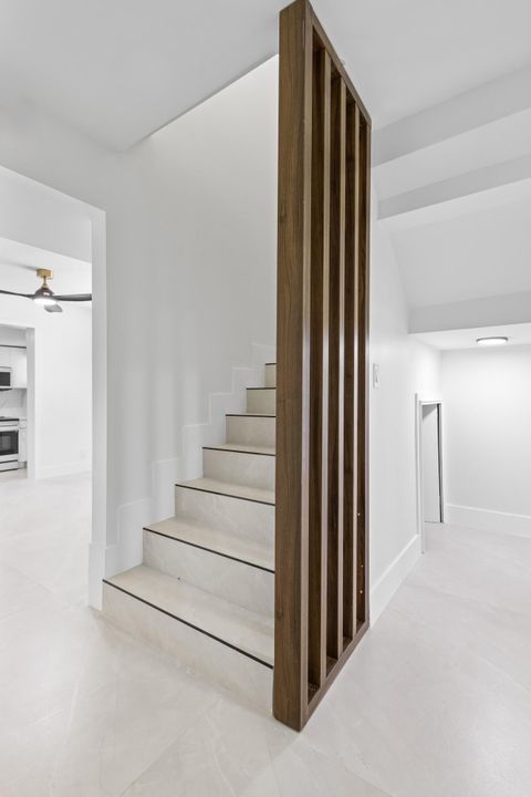 En Venta: $2,750,000 (7 camas, 5 baños, 6000 Pies cuadrados)