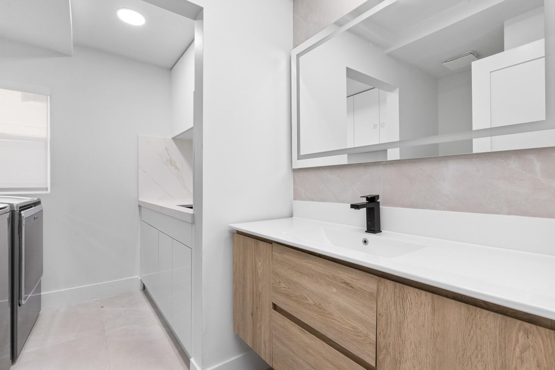 En Venta: $2,750,000 (7 camas, 5 baños, 6000 Pies cuadrados)