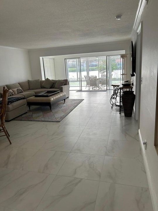 出租: $2,500 (2 贝兹, 2 浴室, 1335 平方英尺)