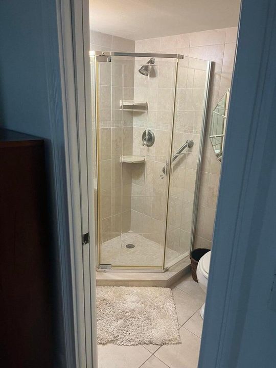 出租: $2,500 (2 贝兹, 2 浴室, 1335 平方英尺)