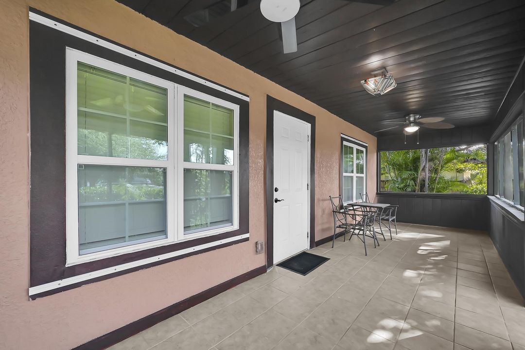 For Sale: $237,999 (3 beds, 2 baths, 1040 Square Feet)