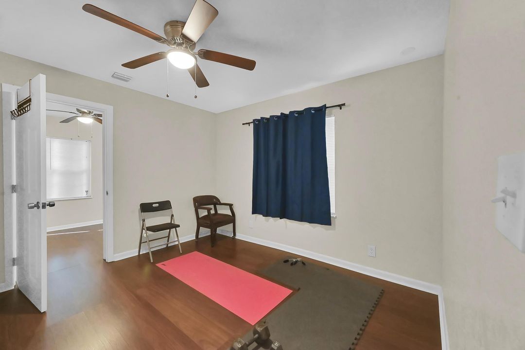 For Sale: $237,999 (3 beds, 2 baths, 1040 Square Feet)