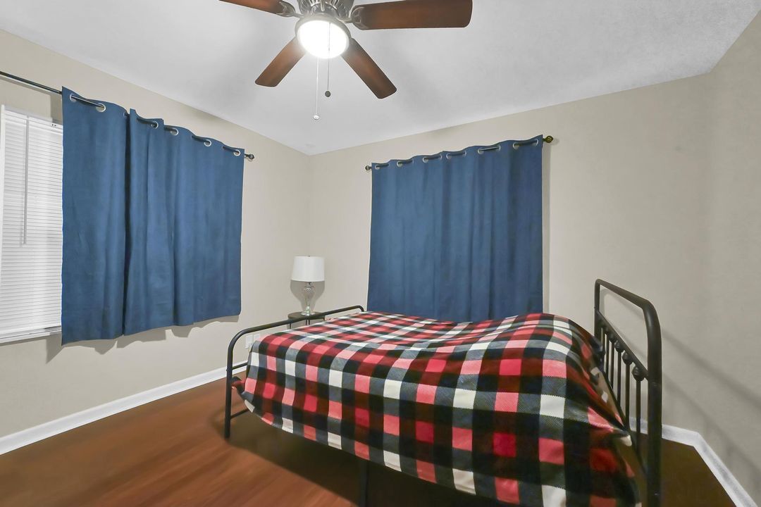 For Sale: $237,999 (3 beds, 2 baths, 1040 Square Feet)