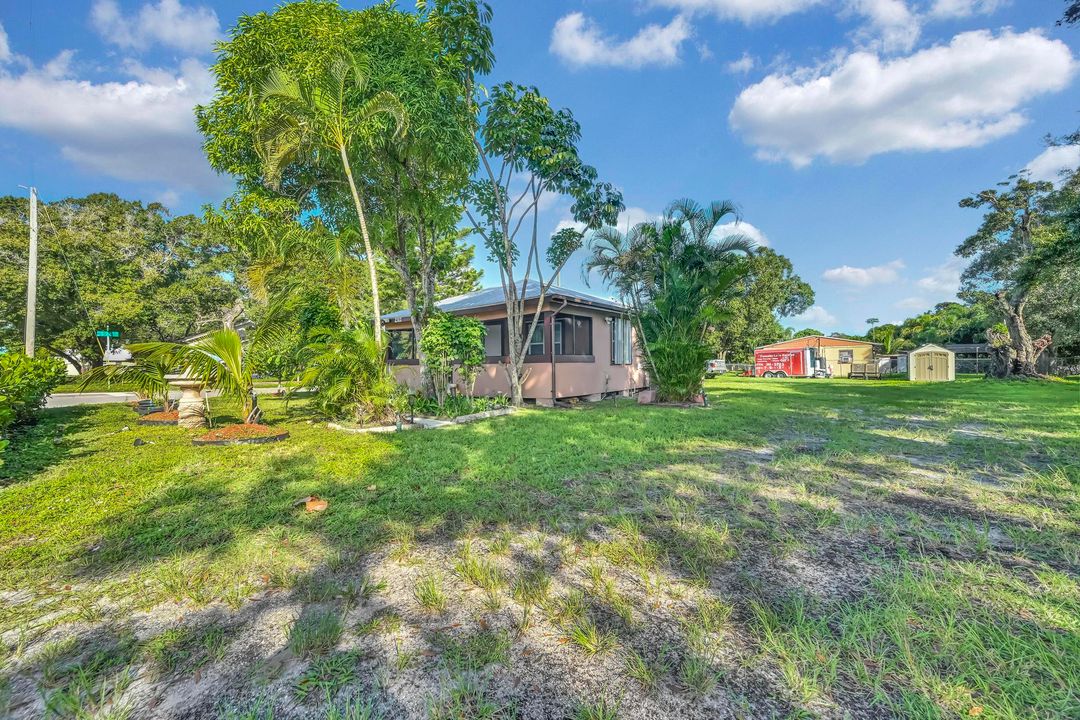 For Sale: $237,999 (3 beds, 2 baths, 1040 Square Feet)