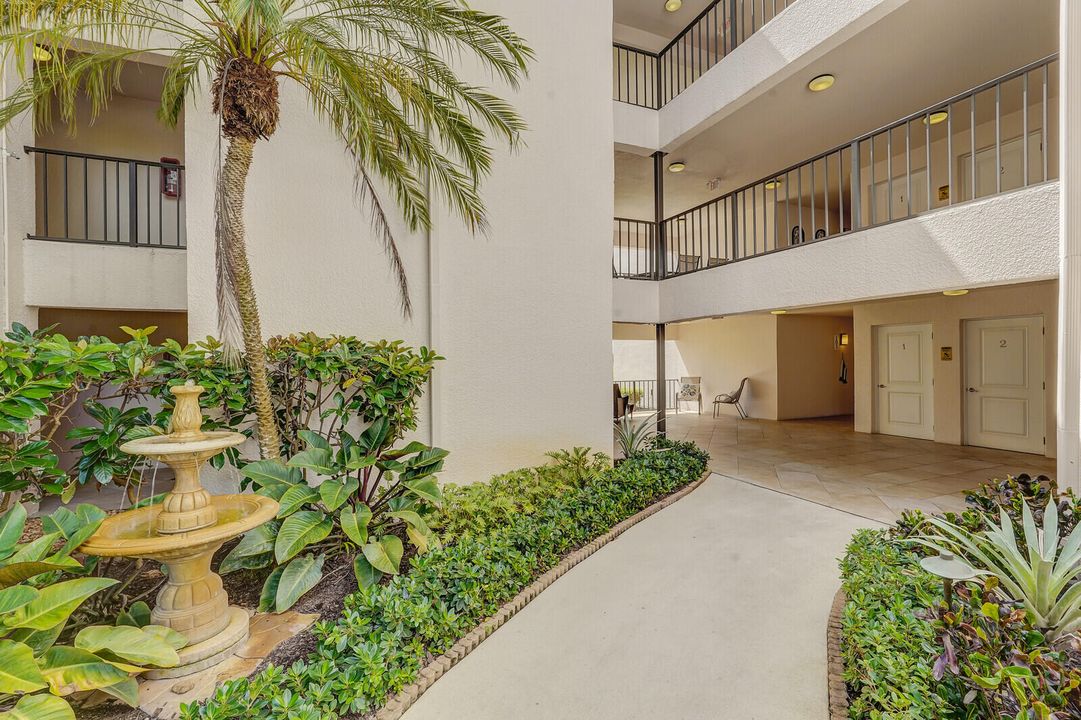 For Sale: $1,585,000 (3 beds, 3 baths, 2362 Square Feet)