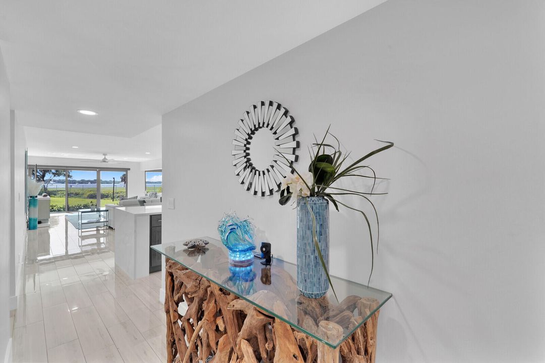 For Sale: $1,585,000 (3 beds, 3 baths, 2362 Square Feet)