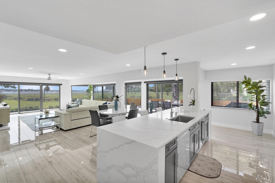 For Sale: $1,585,000 (3 beds, 3 baths, 2362 Square Feet)