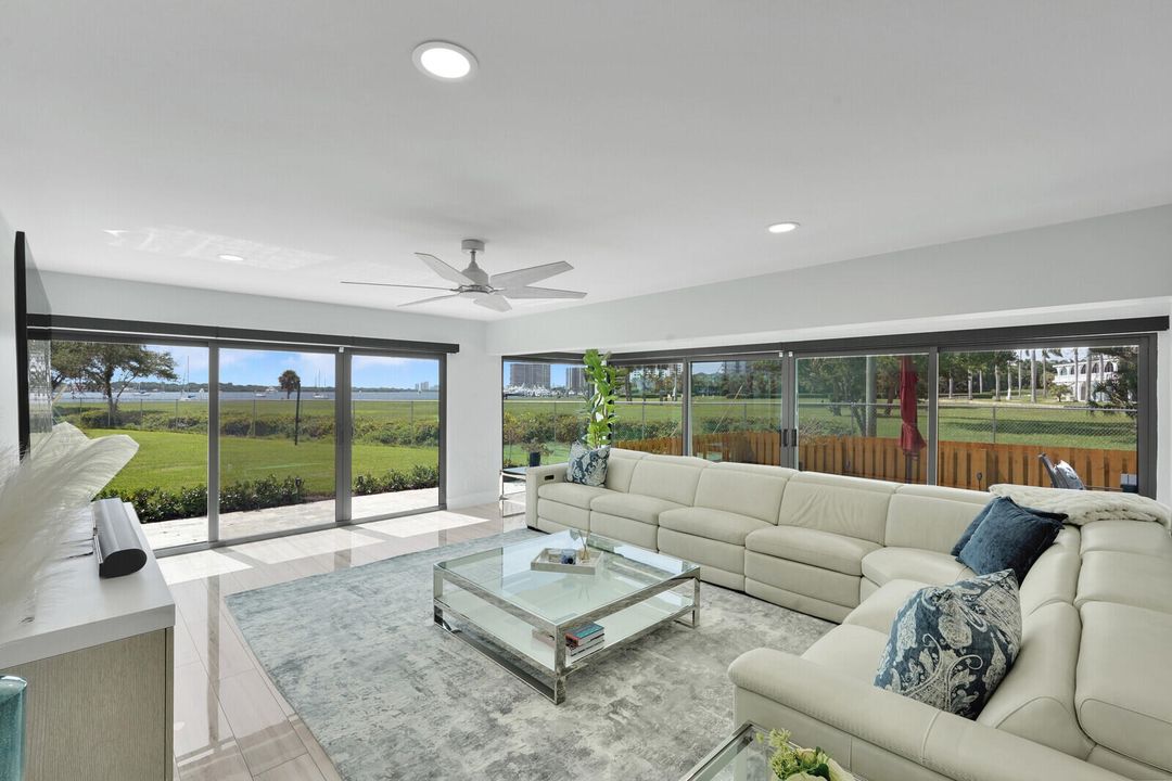 For Sale: $1,585,000 (3 beds, 3 baths, 2362 Square Feet)