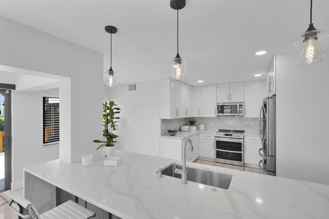 For Sale: $1,585,000 (3 beds, 3 baths, 2362 Square Feet)