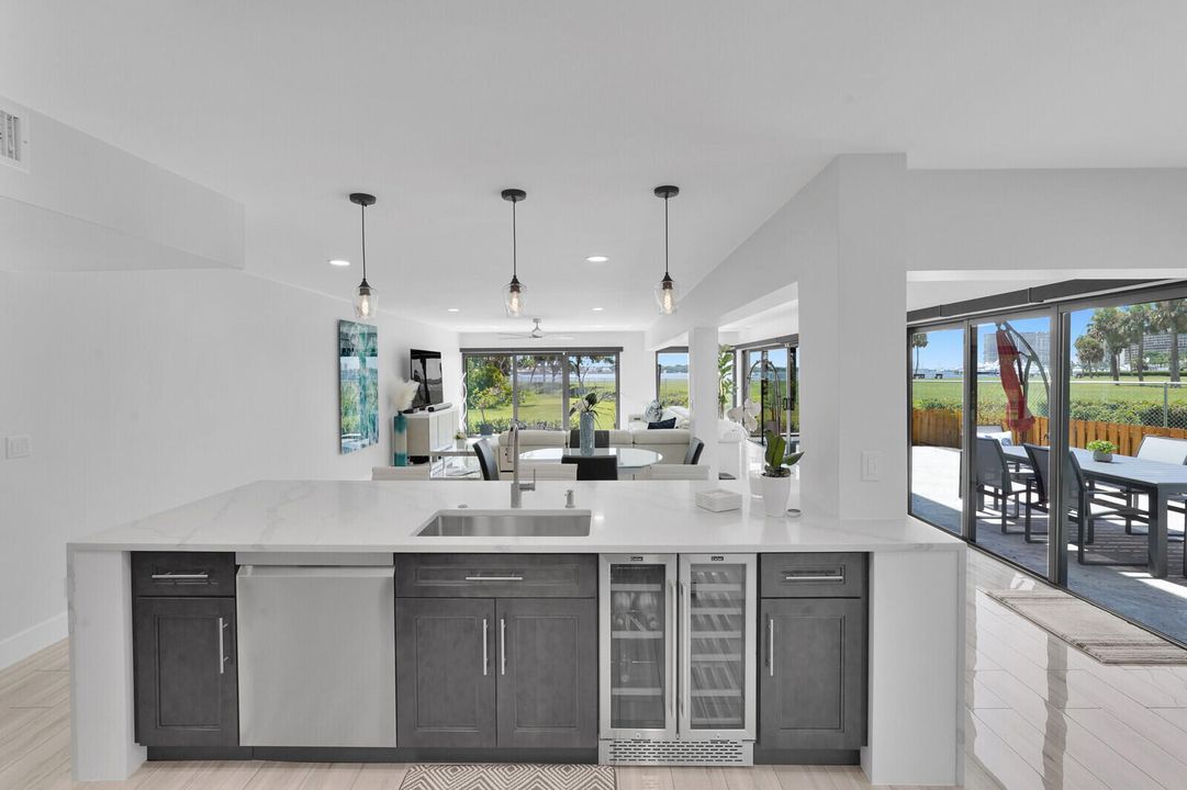 For Sale: $1,585,000 (3 beds, 3 baths, 2362 Square Feet)