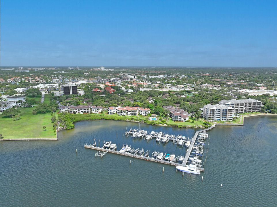 For Sale: $1,585,000 (3 beds, 3 baths, 2362 Square Feet)