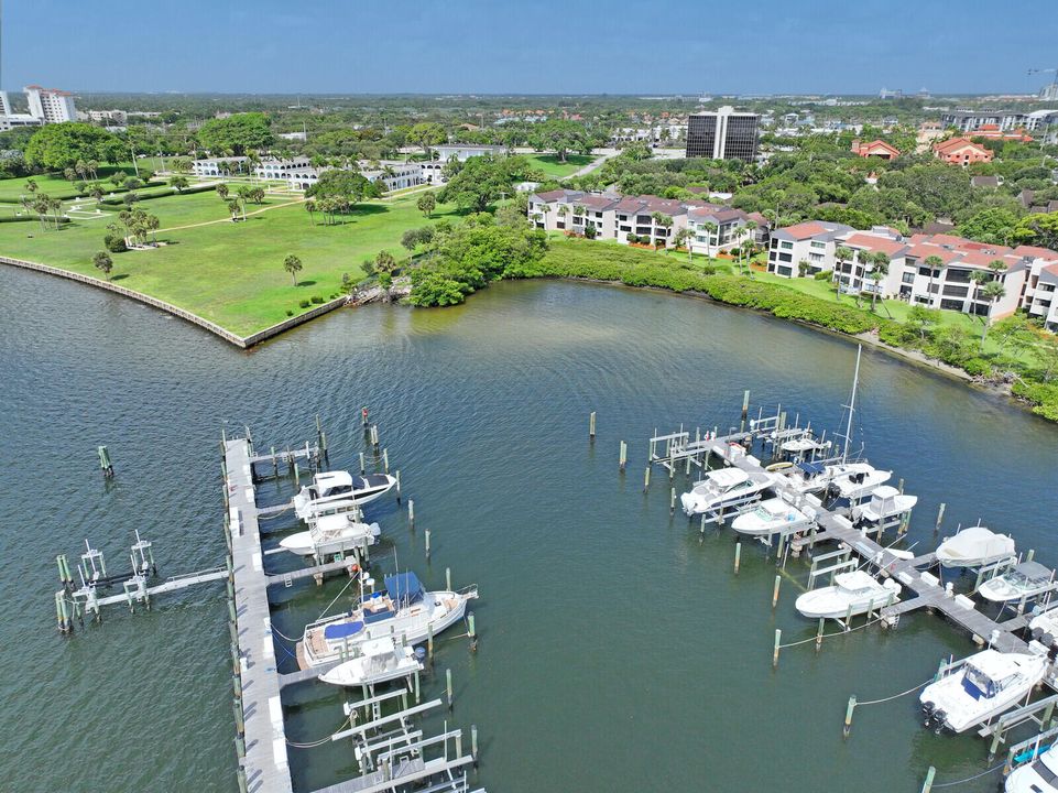 For Sale: $1,585,000 (3 beds, 3 baths, 2362 Square Feet)
