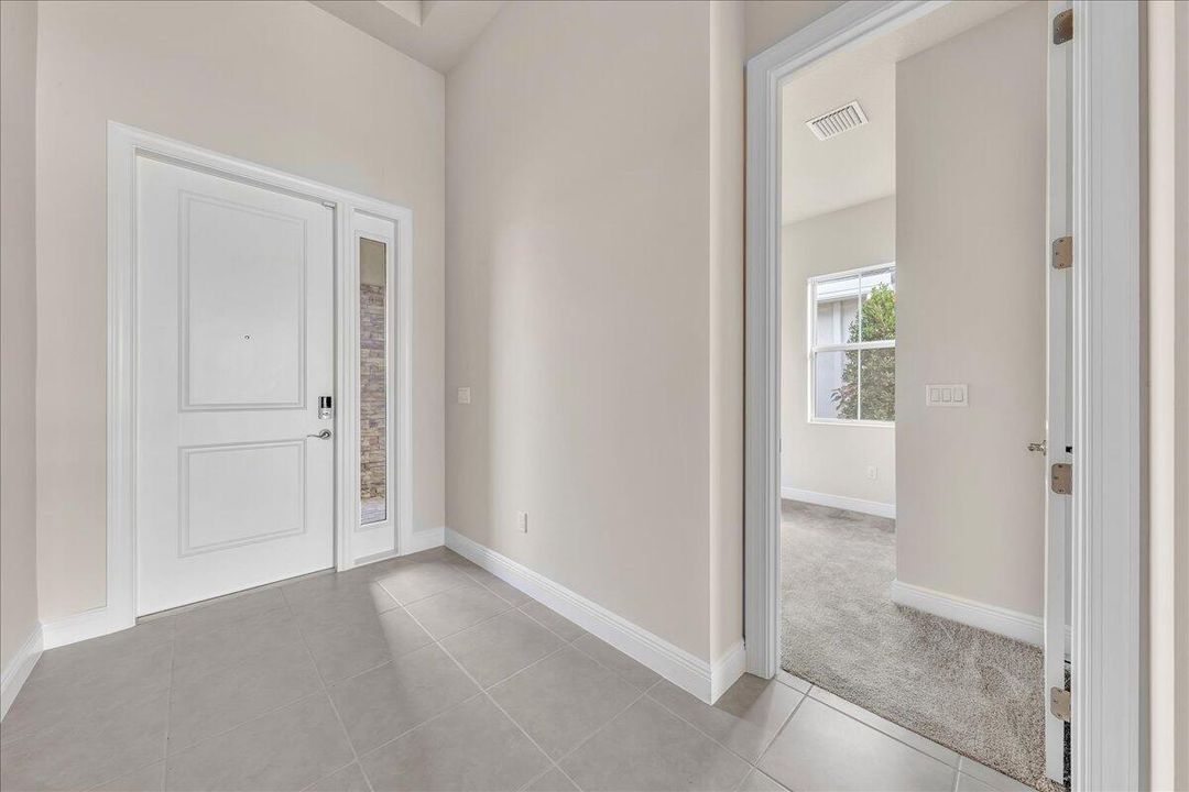 For Sale: $825,000 (3 beds, 2 baths, 1937 Square Feet)