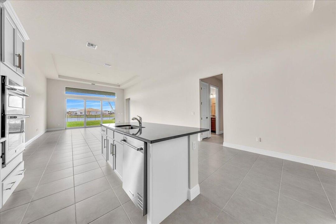 For Sale: $825,000 (3 beds, 2 baths, 1937 Square Feet)