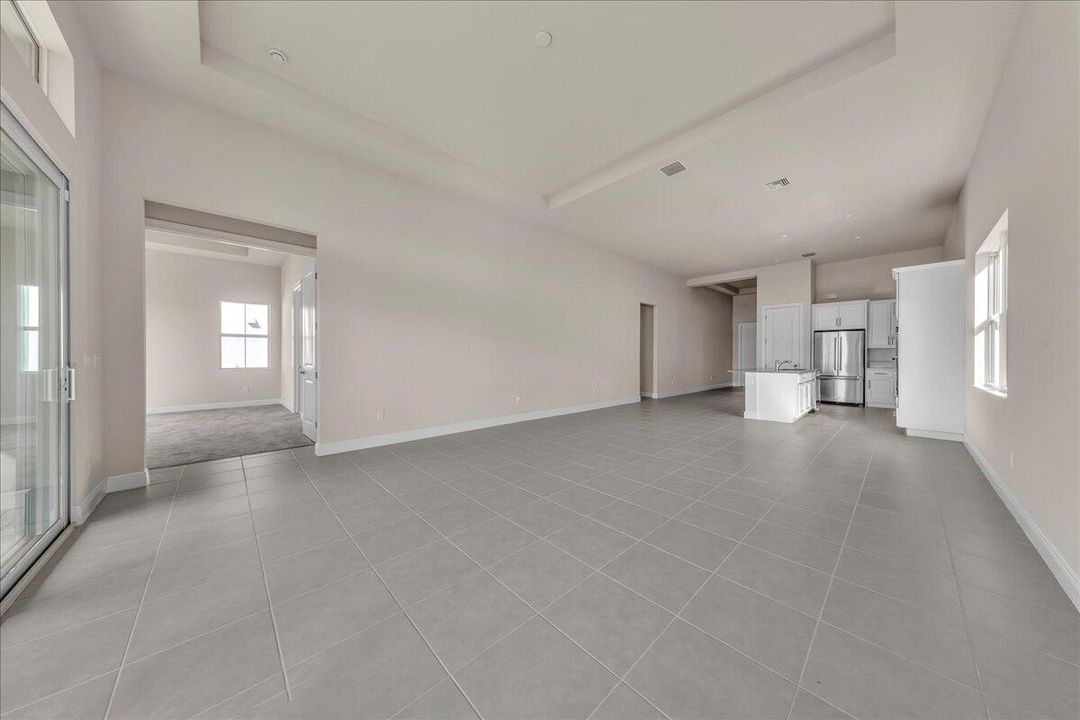 For Sale: $825,000 (3 beds, 2 baths, 1937 Square Feet)