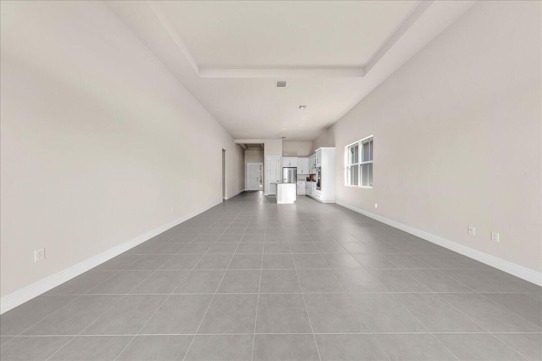 For Sale: $825,000 (3 beds, 2 baths, 1937 Square Feet)