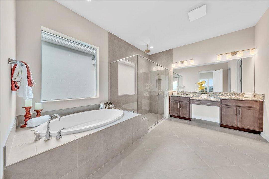 For Sale: $825,000 (3 beds, 2 baths, 1937 Square Feet)