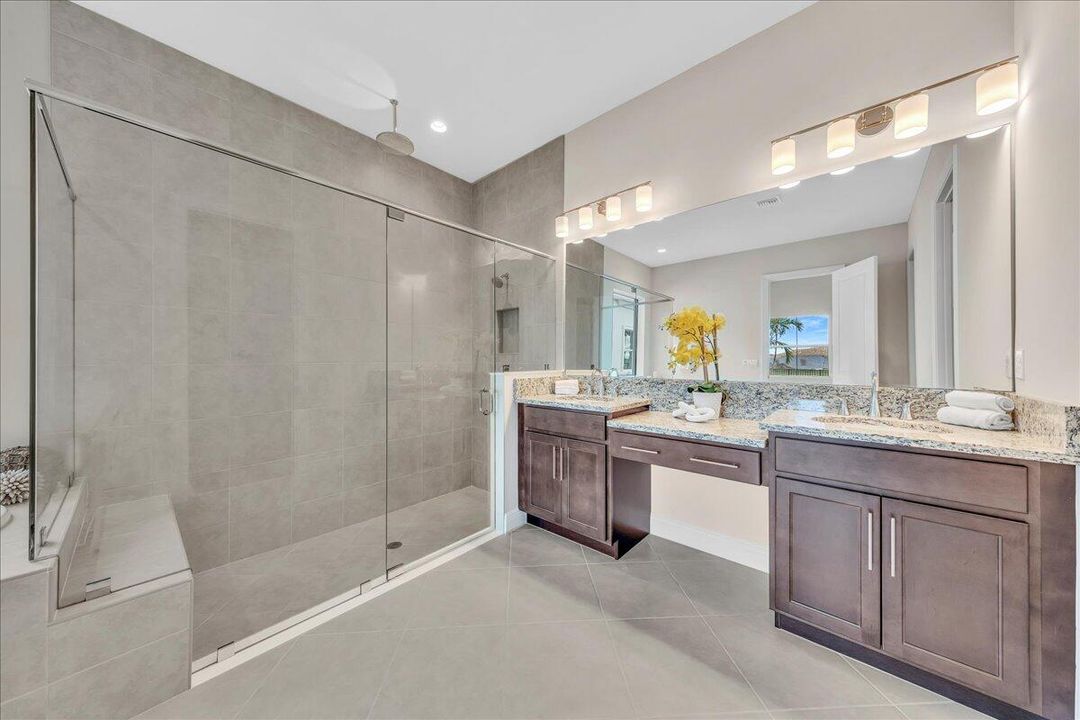 For Sale: $825,000 (3 beds, 2 baths, 1937 Square Feet)