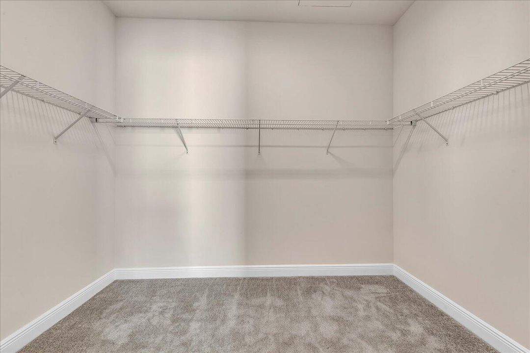 For Sale: $825,000 (3 beds, 2 baths, 1937 Square Feet)