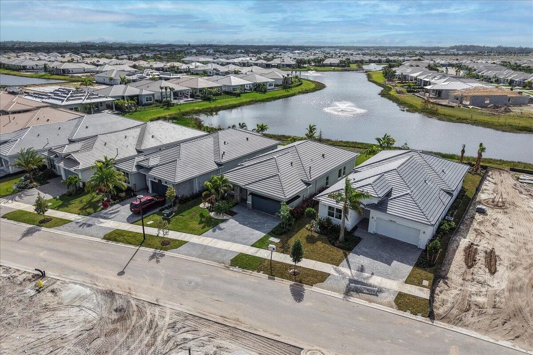 For Sale: $825,000 (3 beds, 2 baths, 1937 Square Feet)