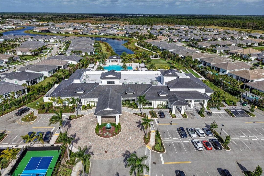 For Sale: $825,000 (3 beds, 2 baths, 1937 Square Feet)